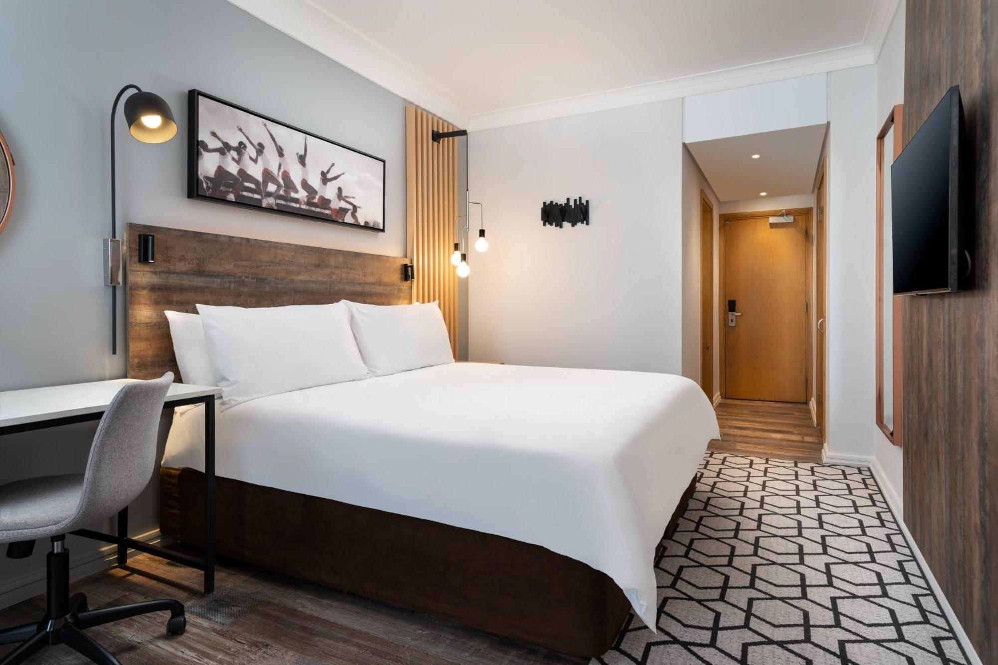 Guest Room 1 King,1634397021:JPEG