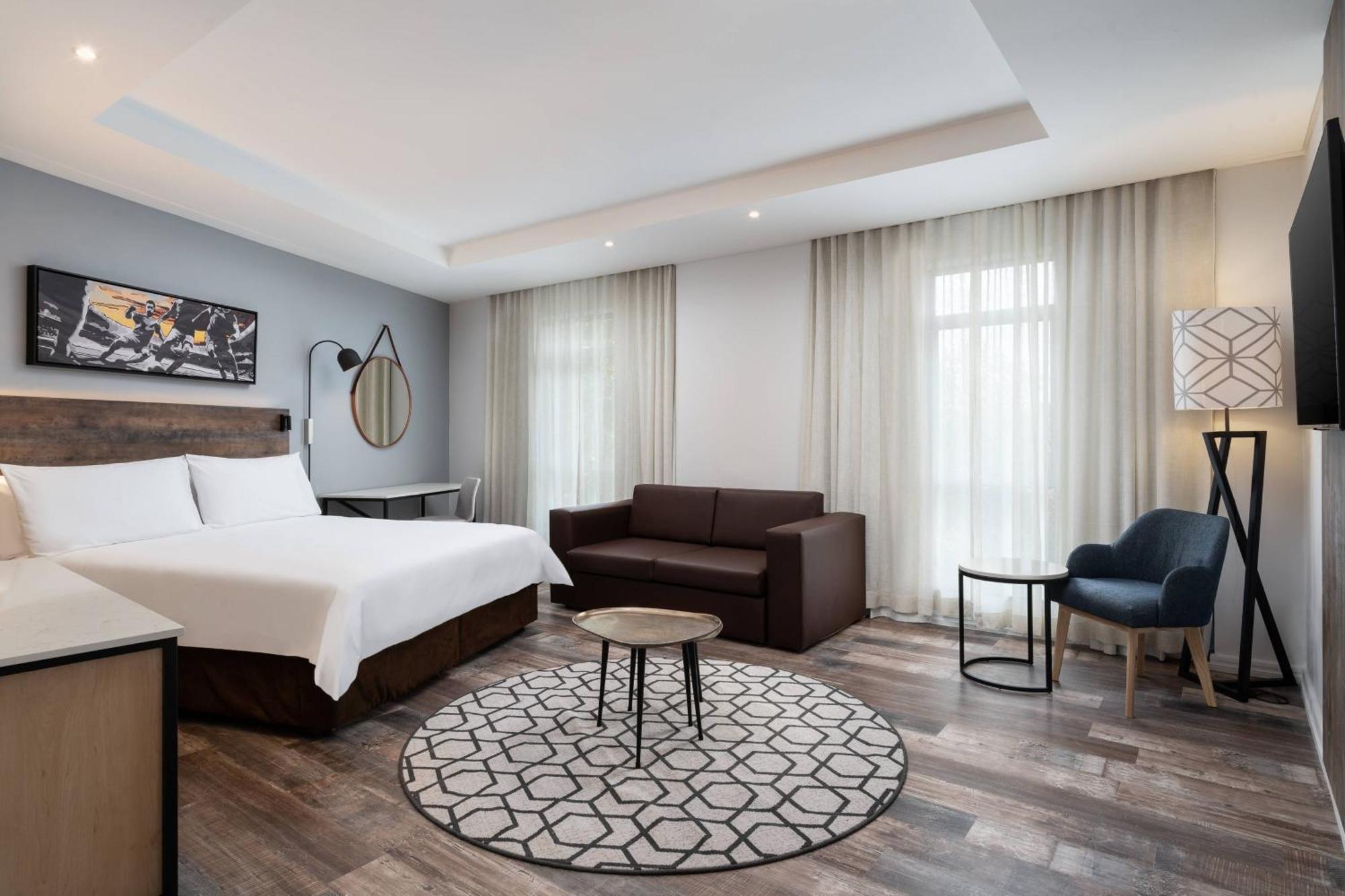 Larger Guest room 1 King,1634397016:JPEG